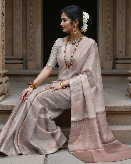 ساري حرير ناعم منقوش بنقشة مربعات نحاسية بلون داستي روز، بطول 5.5 متر مع بلوزة، منسوج يدويًا، من الهند - D22748