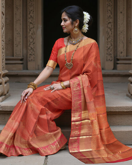 ساري زفاف كانجيفارام من الحرير الخالص، بلون برتقالي صدئ وذهبي، مع حافة معبد مزينة بنقشة زهور، عرض 110 سم، صنع في الهند - D22757