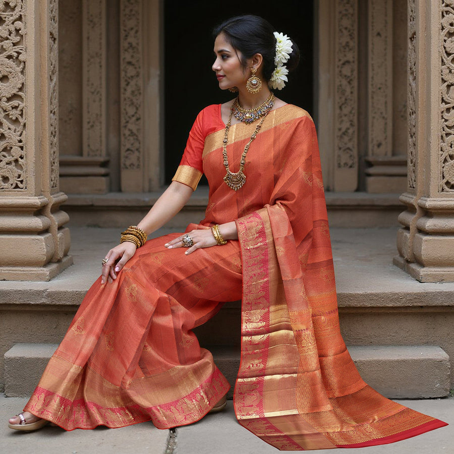 ساري زفاف كانجيفارام من الحرير الخالص، بلون برتقالي صدئ وذهبي، مع حافة معبد مزينة بنقشة زهور، عرض 110 سم، صنع في الهند - D22757