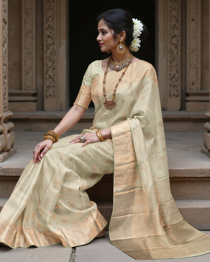 ساري زفاف دائري من الحرير الخالص، باللونين البيج والأخضر النعناعي، من زاري بوتا كانجيفارام، مع حافة مزخرفة وتفاصيل بالو رقيقة، عرض 110 سم، صنع في الهند - D22758