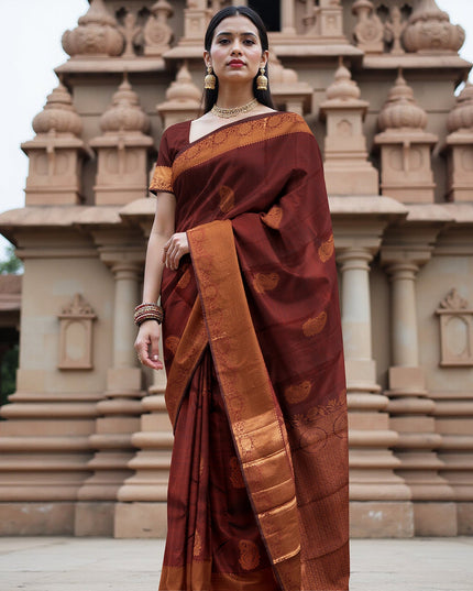 ساري زفاف دائري من الحرير الخالص زاري بوتا كانجيفارام باللونين العنابي والنحاسي، مع حافة مستوحاة من المعبد ونسيج جراند بالو، عرض 110 سم، صنع في الهند - D22766