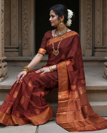 ساري زفاف دائري من الحرير الخالص زاري بوتا كانجيفارام باللونين العنابي والنحاسي، مع حافة مستوحاة من المعبد ونسيج جراند بالو، عرض 110 سم، صنع في الهند - D22766