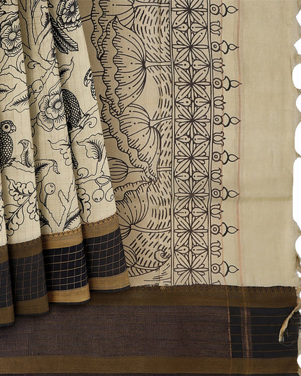 ساري كالامكاري حريري كريمي من بنغالور، مزين برسومات ملحمية مرسومة يدويًا، عرض 110 سم، من سري كالاهاستي، الهند، بطول 5.5 متر مع بلوزة - D22832