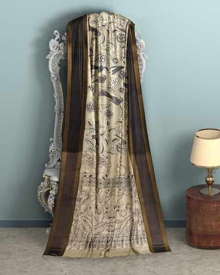 ساري كالامكاري حريري كريمي من بنغالور، مزين برسومات ملحمية مرسومة يدويًا، عرض 110 سم، من سري كالاهاستي، الهند، بطول 5.5 متر مع بلوزة - D22832
