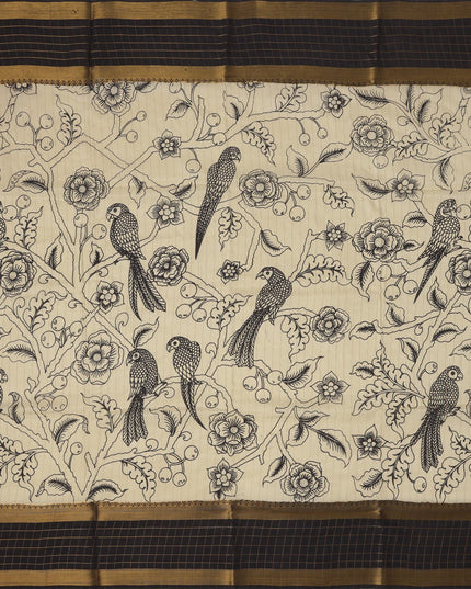 ساري كالامكاري حريري كريمي من بنغالور، مزين برسومات ملحمية مرسومة يدويًا، عرض 110 سم، من سري كالاهاستي، الهند، بطول 5.5 متر مع بلوزة - D22832