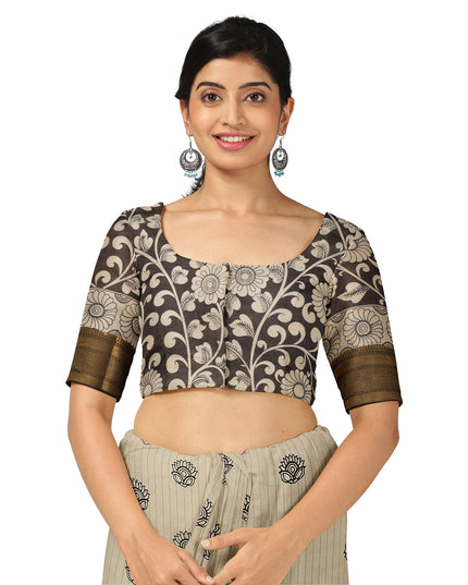 ساري كالامكاري حريري كريمي من بنغالور، مزين بمشاهد تقليدية مرسومة يدويًا، عرض 110 سم، أصله: سري كالاهاستي، الهند، طوله 5.5 متر مع بلوزة - D22834