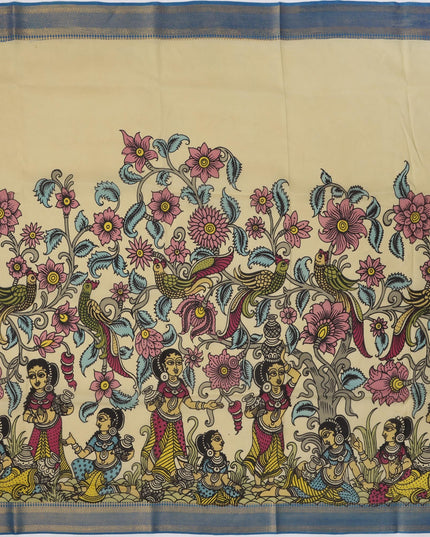 ساري كالامكاري حريري كريمي من بنغالور بزخارف تقليدية مرسومة يدويًا، عرض 110 سم، أصله: سري كالاهاستي، الهند، طوله 5.5 متر مع قطعة بلوزة - D22840