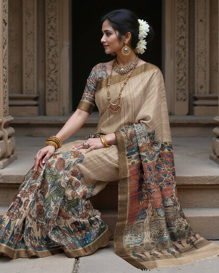 ساري كالامكاري من حرير توسار الطبيعي باللون البيج مع رسومات يدوية لمشاهد أسطورية، عرض 110 سم، أصله: سري كالاهاستي، الهند، طوله 5.5 متر مع بلوزة - D22851