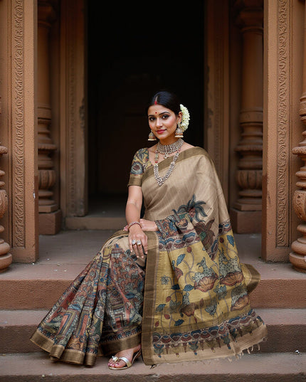 ساري كالامكاري حريري توسار بني ترابي مع زخارف أسطورية مرسومة يدويًا، عرض 110 سم، أصله: سري كالاهاستي، الهند، طوله 5.5 متر مع قطعة بلوزة - D22853