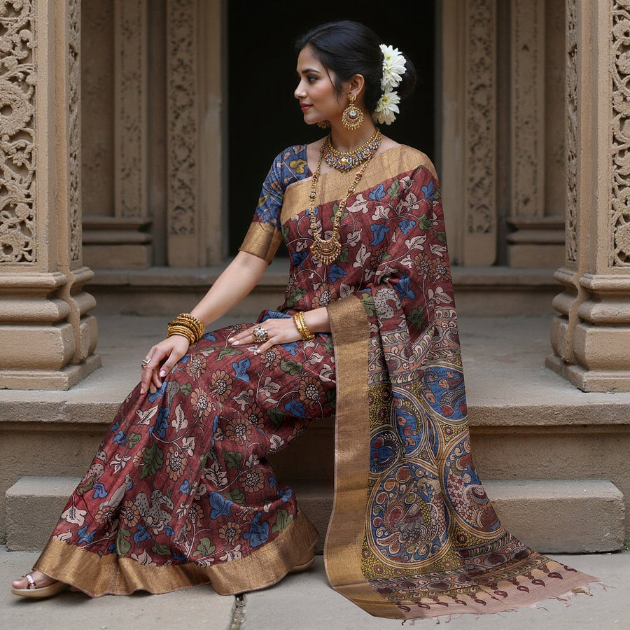 ساري كالامكاري حريري من داستي روز توسار، مزين برسومات أسطورية مرسومة يدويًا، عرض 110 سم، المنشأ: سري كالاهاستي، الهند، طوله 5.5 متر مع بلوزة - D22855