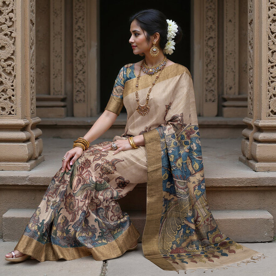 ساري كالامكاري حريري توسار بني موكا مع زخارف أسطورية مرسومة يدويًا، عرض 110 سم، أصله: سري كالاهاستي، الهند، طوله 5.5 متر مع قطعة بلوزة - D22859