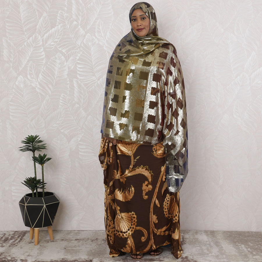 قماش شيفون حرير فرنسي خالص من Lavender Dreams مع أنماط دانتيل فضي وذهبي، عرض 110 سم - جارباسار تقليدي، قطعة 2.0 متر-D18635