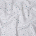 قماش كتان رخام مطبوع عليه زهور من اثيريل، عرض 150 سم - لمسات ازرق ثلجي على ابيض-D18742