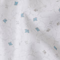 قماش كتان رخام مطبوع عليه زهور من اثيريل، عرض 150 سم - لمسات ازرق ثلجي على ابيض-D18742