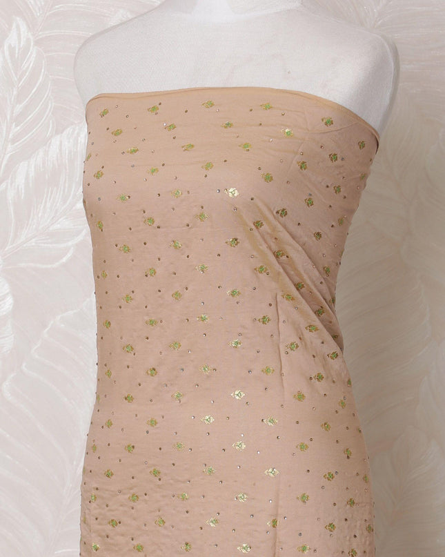 قماش قطني مخلوط باللون البيج اللاتيه مع نسج ذهبي وأعمال حجرية بتصميم تجريدي-D16059