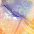 قماش شيفون حريري متعدد الألوان مطبوع يدويًا مع جاكار معدني بألوان قوس قزح بتصميم زهور - D9873