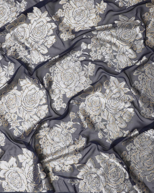 قماش شيفون حريري نقي فاخر باللون الأزرق الداكن مع طباعة فيسكوز رمادي ورقائق ذهبية بتصميم زهور-D16258