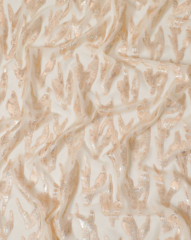 قماش شيفون من الحرير الخالص الخوخي بنفس اللون ولوريكس معدني ذهبي بتصميم تجريدي-D16879