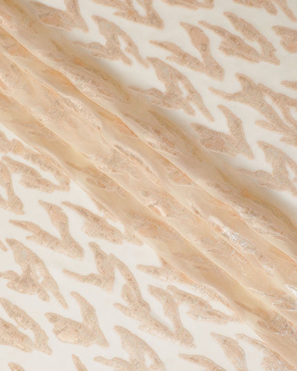 قماش شيفون من الحرير الخالص الخوخي بنفس اللون ولوريكس معدني ذهبي بتصميم تجريدي-D16879