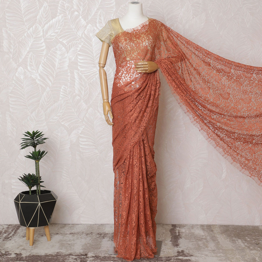 ساري دانتيل فرنسي ساحر في غروب الشمس المرجاني: أنماط نسج دقيقة، بدون قطعة بلوزة-D17447