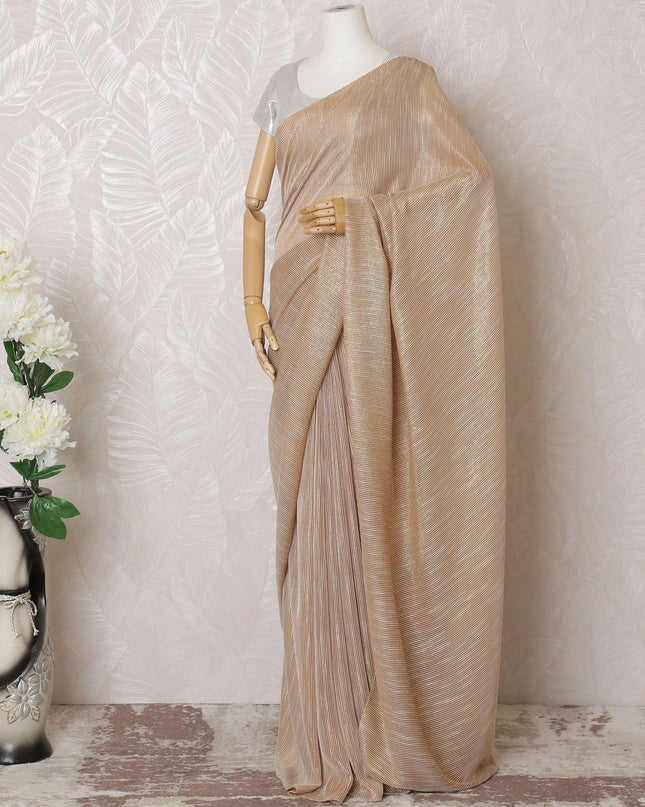 ساري شيفون من الحرير الخالص باللون البني مع خط معدني ذهبي بتصميم مخطط-D16129