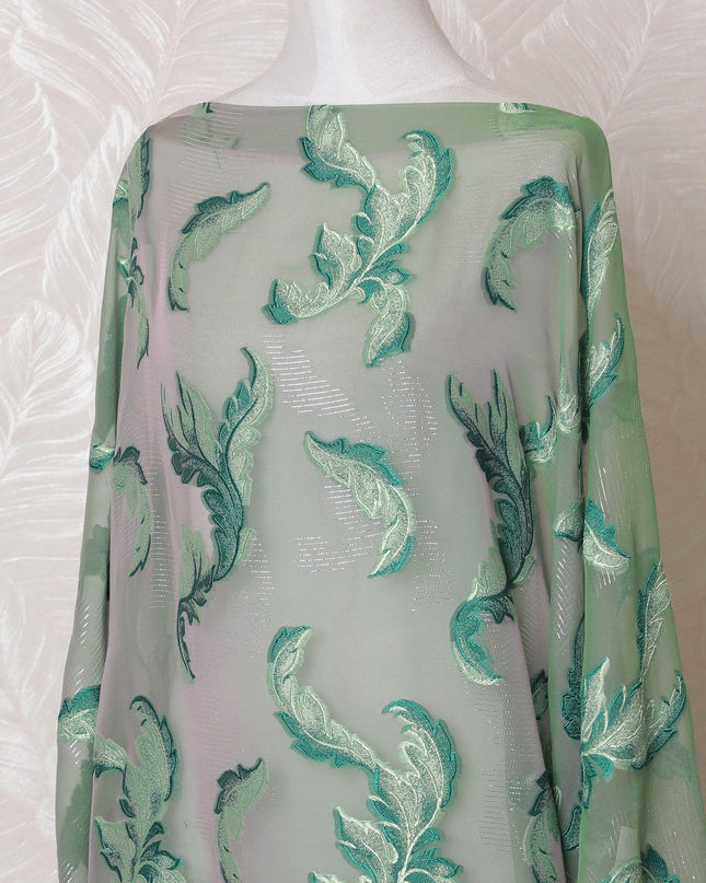 قماش ديراك من الشيفون الحريري الفرنسي الخالص (الفرنساوي) باللون الأخضر الغار بنفس اللون، ولوريكس معدني أخضر ووردي بتصميم زهور -D16249