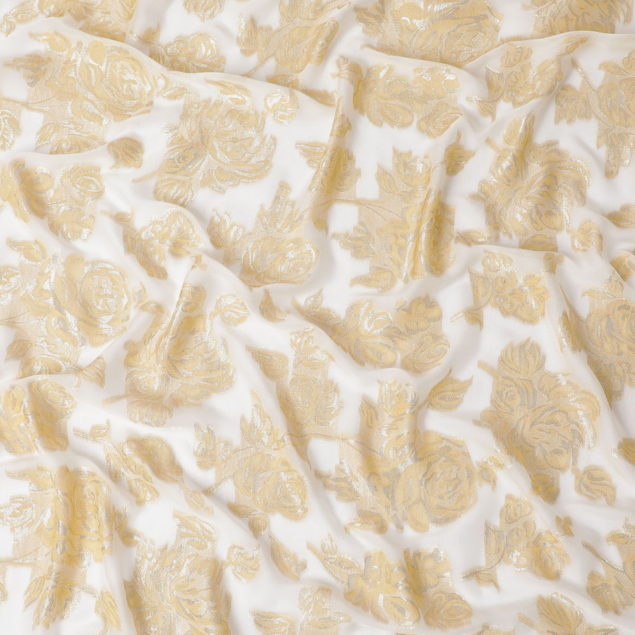 قماش شيفون حريري فرنسي (فرنساوي) فاخر باللون الأبيض الفاتح مع فيسكوز بيج ولوريكس معدني ذهبي بتصميم زهور -D16548