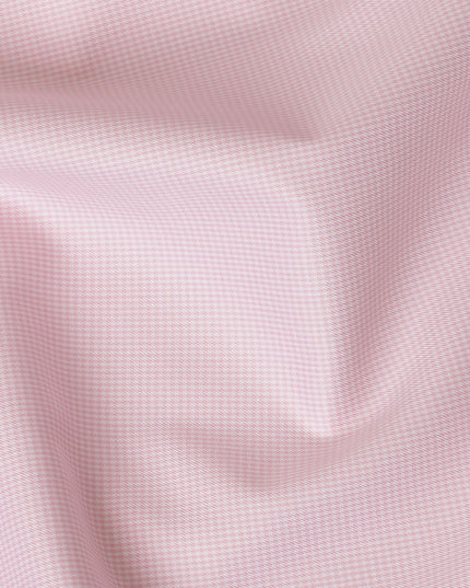 قماش القميص من القطن الإيطالي الخالص بنسبة 100% باللون الوردي الفاتح مع تصميم المربعات البيضاء -D16615