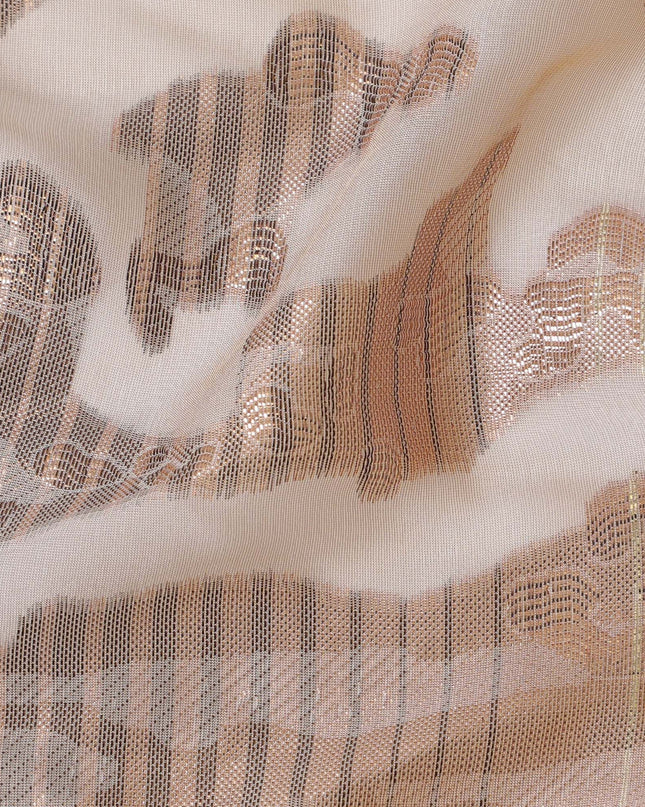 قماش شيفون حريري فرنسي (فرنساوي) فاخر باللون الخوخي الفاتح مع لوركس معدني نحاسي بتصميم تجريدي-D16968