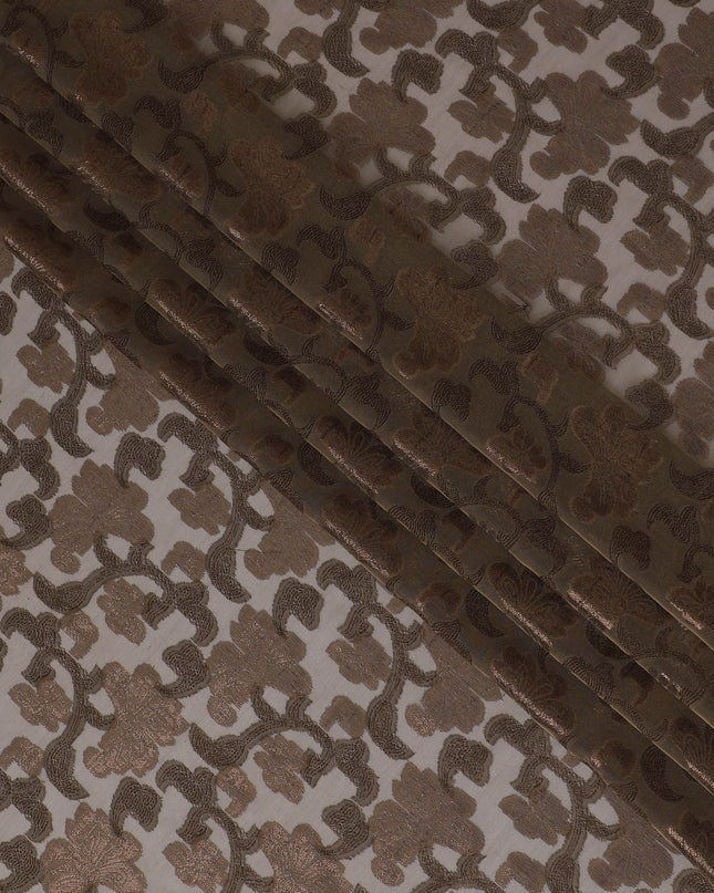 قماش من الشيفون الحريري الفرنسي (الفرنساوي) الفاخر باللون البني الداكن مع نفس اللون من الفيسكوز والوركس المعدني بتصميم الأزهار -D17439