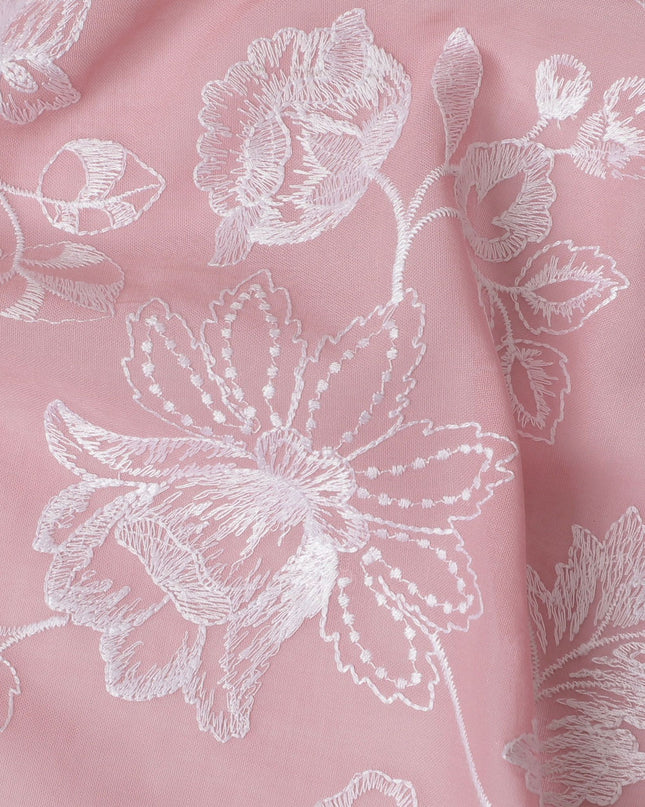 قماش فوال قطني مطرز باللون الوردي - أثيري 110 سم -D17567