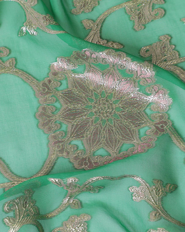 قماش شيفون حرير خالص فاخر بيزلي أخضر زمردي مع لمسات فضية، بعرض 110 سم - نسيج كوري جنوبي رائع-D17672