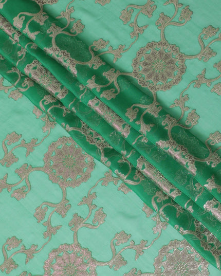 قماش شيفون حرير خالص فاخر بيزلي أخضر زمردي مع لمسات فضية، بعرض 110 سم - نسيج كوري جنوبي رائع-D17672
