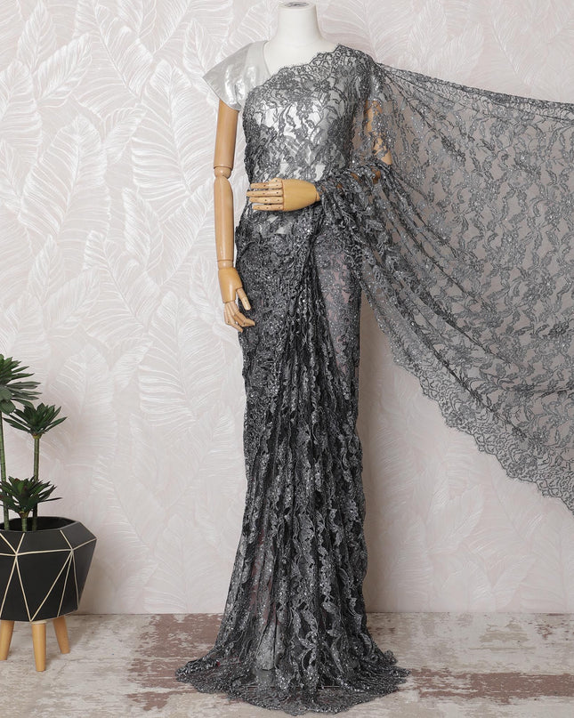 قماش دانتيل شانتيلي ساحر فحمي مع زخارف حجرية لامعة، عرض 110 سم - قطعة أنيقة بطول 5.5 متر، البلوزة غير متضمنة-D17856