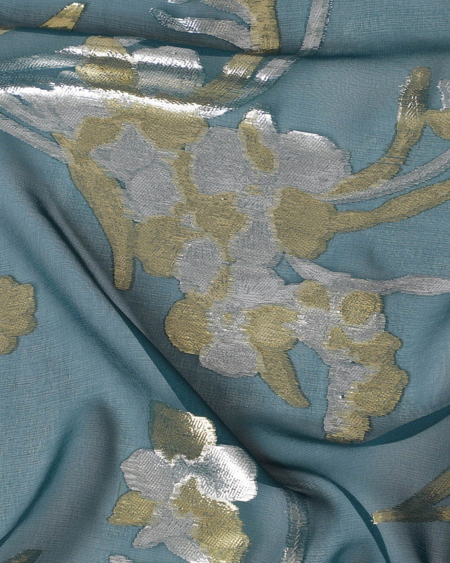 قماش شيفون من الحرير الخالص باللون الأزرق البترولي مع لوركس معدني ذهبي وفضي بتصميم زهور-D16446