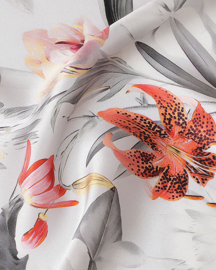 قماش الساتان الحريري الزهري باللون الأبيض الفاتح - طباعة إيطالية أنيقة، 140 سم - شراء الأقمشة عبر الإنترنت-D18314