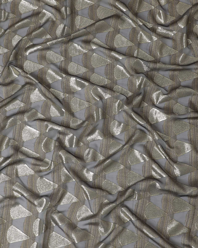 رمادي فحمي فاخر من الحرير الفرنسي الخالص من الشيفون مع لوركس معدني ذهبي بتصميم هندسي-D17180