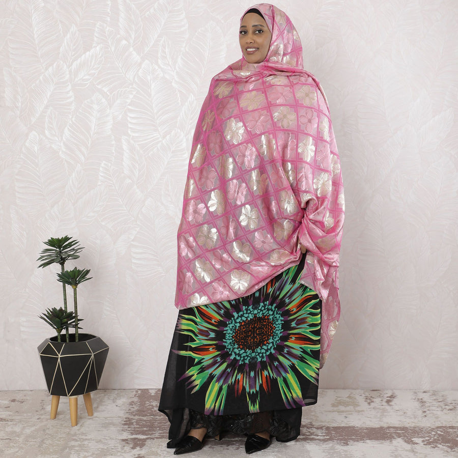 وردي فاقع، قماش غارباسار من الحرير الفرنسي الخالص (الفرانساوي) بنفس اللون، ولوريكس معدني ذهبي بتصميم زهور-D17182