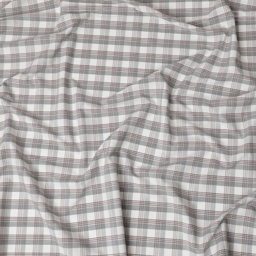 قميص من القطن الفاخر بنسبة 100% باللون الأبيض الفاتح مع طباعة رمادية وبنية بتصميم مربعات-D16851