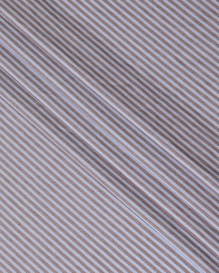 قماش القمصان القطني الإيطالي الخالص بنسبة 100% باللون الأزرق الفاتح مع طباعة بنية بتصميم مخطط-D16634