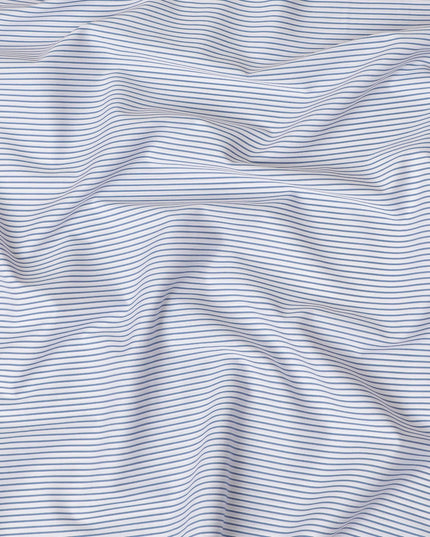 قماش القميص الأبيض الفاخر من القطن الإيطالي بنسبة 100% مع طباعة زرقاء بتصميم مخطط -D16644