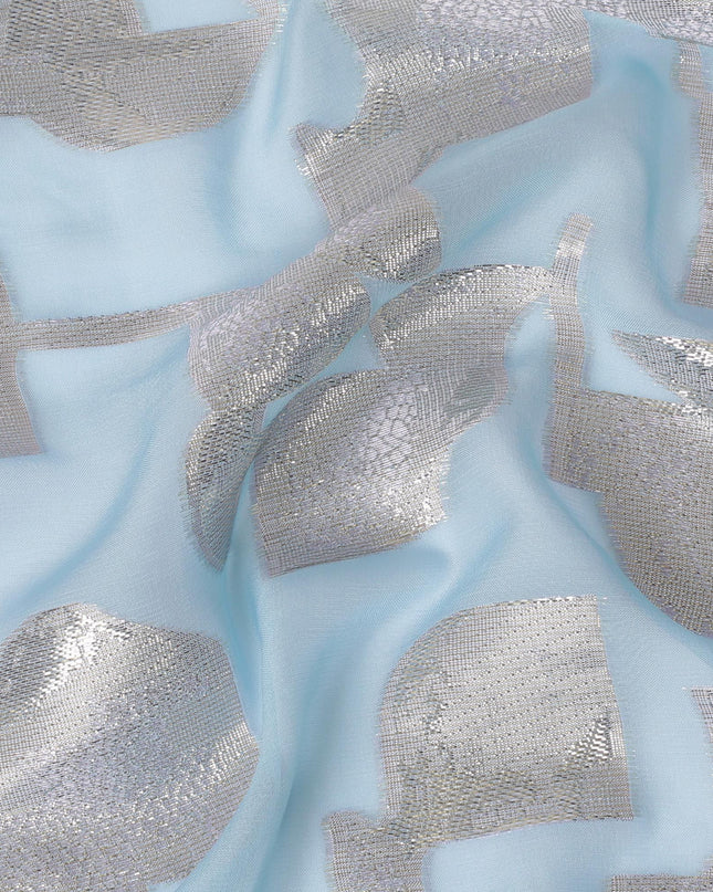 قماش شيفون من الحرير الخالص باللون الأزرق الفاتح مع لوريكس معدني ذهبي بتصميم تجريدي -D17227