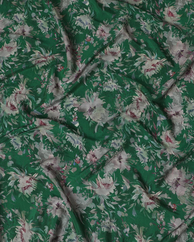 قماش كريب فيسكوز Emerald Flora - طباعة زهور غنية على اللون الأخضر، عرض 110 سم (الهند) - D17653