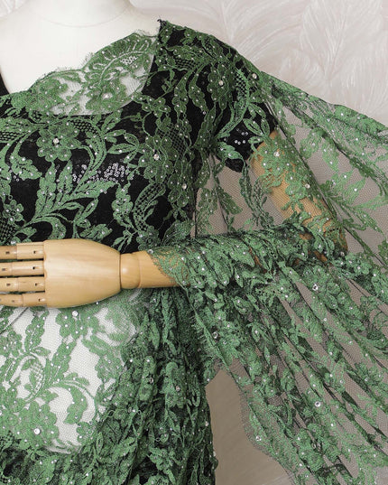 ساري أنيق من الدانتيل بلونين زمردي وأسود مع عمل حجري أنيق، تصميم فرنسي، عرض 110 سم، طول 5.5 متر - البلوزة غير متضمنة-D17813