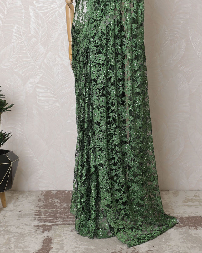 ساري أنيق من الدانتيل بلونين زمردي وأسود مع عمل حجري أنيق، تصميم فرنسي، عرض 110 سم، طول 5.5 متر - البلوزة غير متضمنة-D17813
