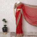 ساري جورجيت كلاسيكي من الحرير الأحمر مع تطريز ذهبي وعمل كريستالي، عرض 110 سم - مصنوع يدويًا في الهند (البلوزة غير متضمنة) -D17828