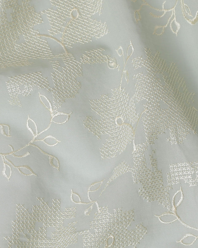 قماش فوال قطن فضي سيرينيتي - تطريز أبيض رقيق، عرض 110 سم - تسوق عبر الإنترنت لخياطة الملابس الأنيقة-D18129
