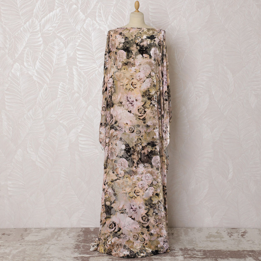 Roseate Bouquet Silk Chiffon Velvet Dirac Fabric - 140cm Wide - Luxurious Italian Elegance - 3.5 Meters Piece -D18292
