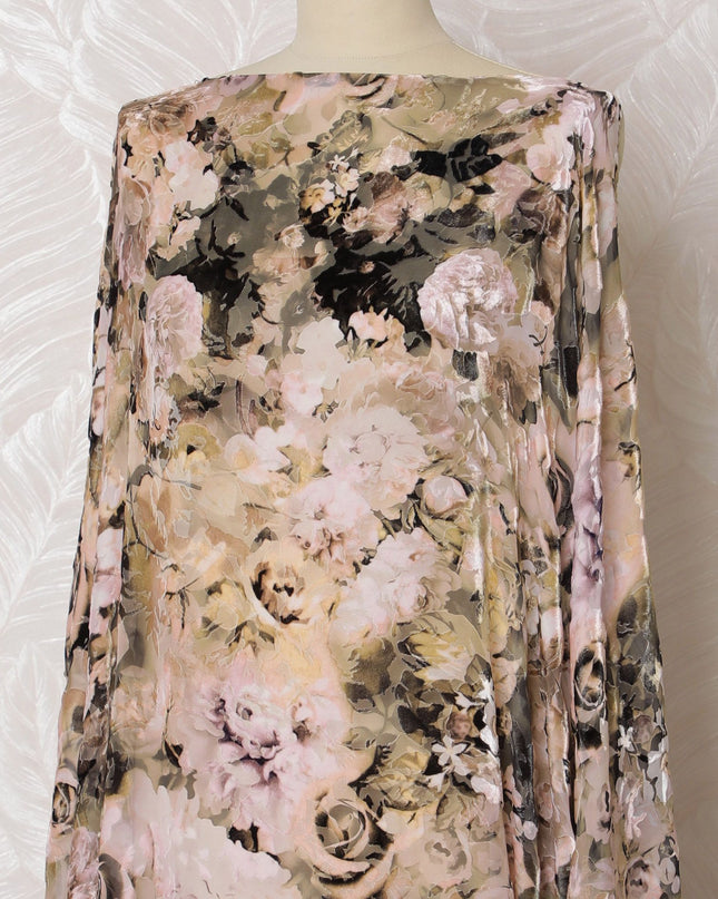 Roseate Bouquet Silk Chiffon Velvet Dirac Fabric - 140cm Wide - Luxurious Italian Elegance - 3.5 Meters Piece -D18292