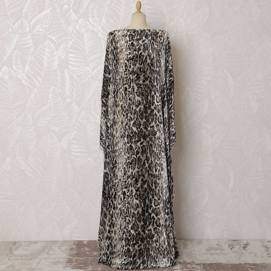 قماش ديراك حرير شيفون مخملي بطبعة جلد الفهد من Wild Luxe - عرض 140 سم - صناعة إيطالية - قطعة 3.5 متر - حصريًا عبر الإنترنت-D18295